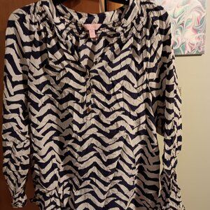 Lilly Pultizer Top Size Medium Silk Blue White Elsa Chevron